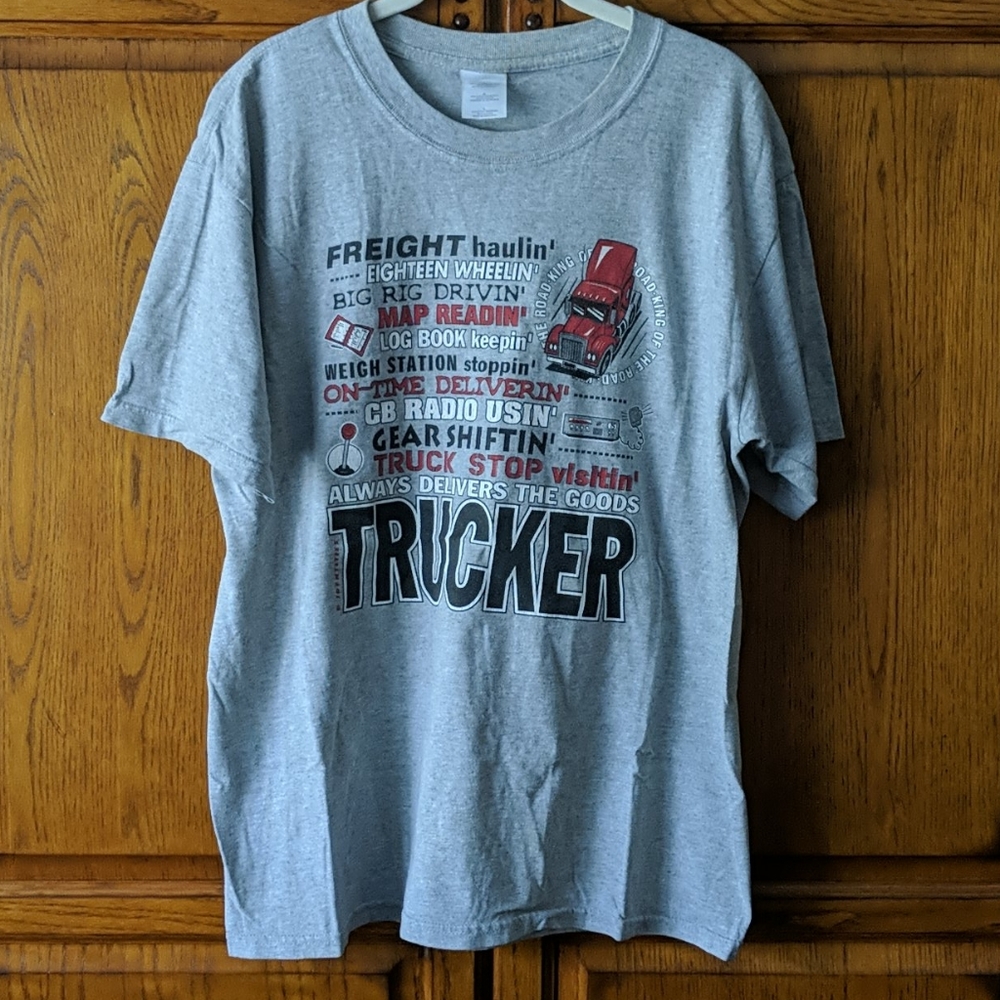 'Trucker' T-Shirt - NWOT